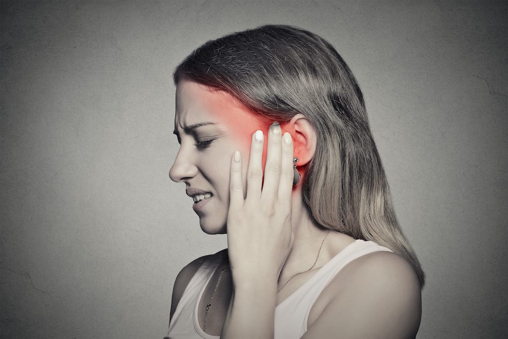 5 Causes of Sharp Pain in the Ear